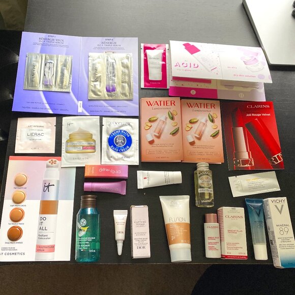 Luxury beauty samples - Dior, iT Cosmetics, Vichy, Benefit, Clarins, etc. - Picture 1 of 6